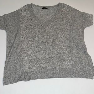 Gently Worn - Light weight grey short sleeve sweater!!
